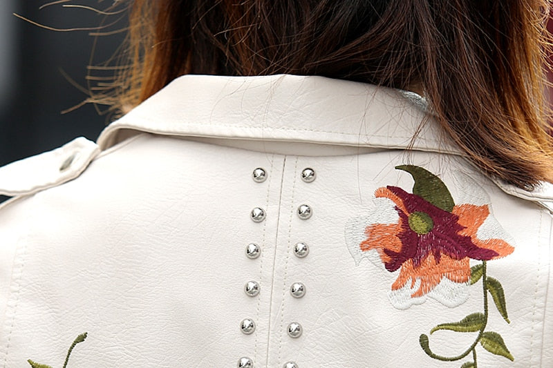 Dámská koženková bunda s květinovým vzorem