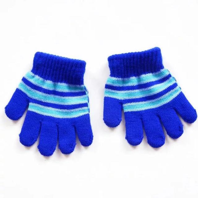 Pletené prstové rukavice